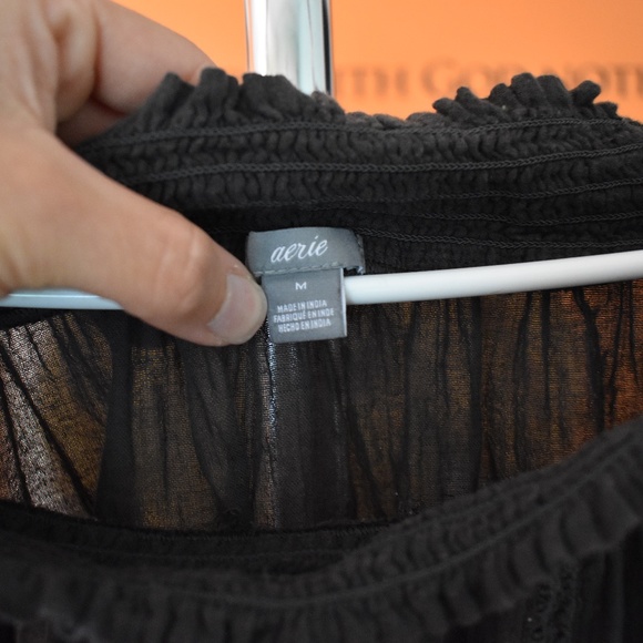 Women's Size Medium Distressed/Rustic "Cold Shoulder" Top by Aerie - Picture 3 of 3